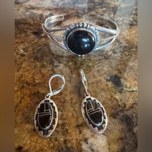 Teme Native American Sterling Silver inlaid Onyx Earrings Like New Pretty!